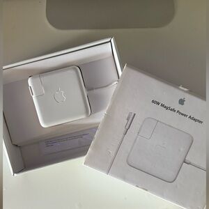 Apple MagSafe Charger in White with box + manual